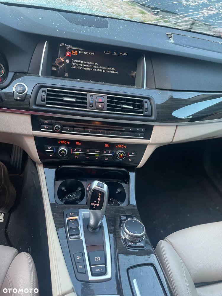 BMW Seria 5 520d xDrive Luxury Line - 2