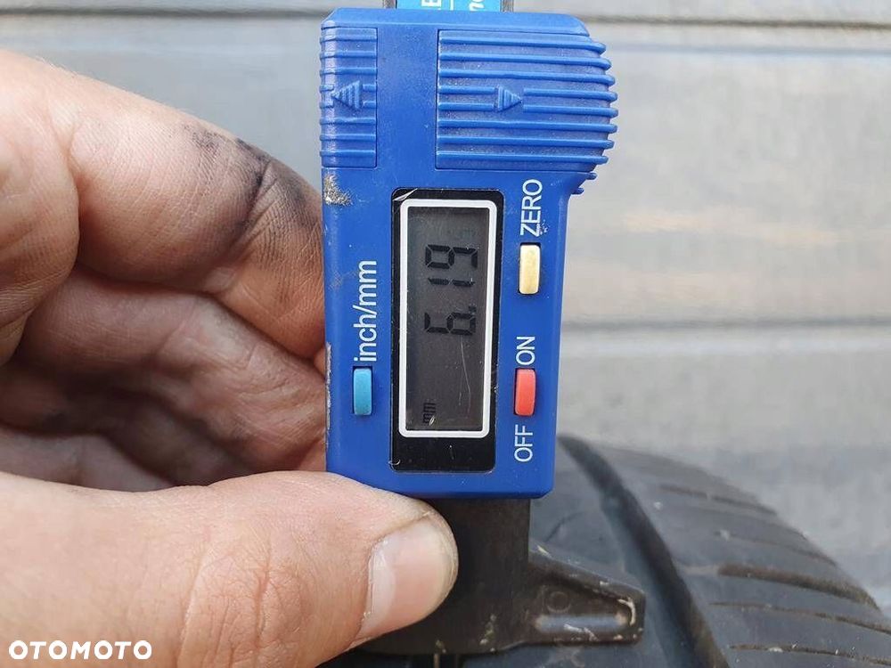 235/60R16 Kumho Crugen komplet opon lato 6,1mm - 4