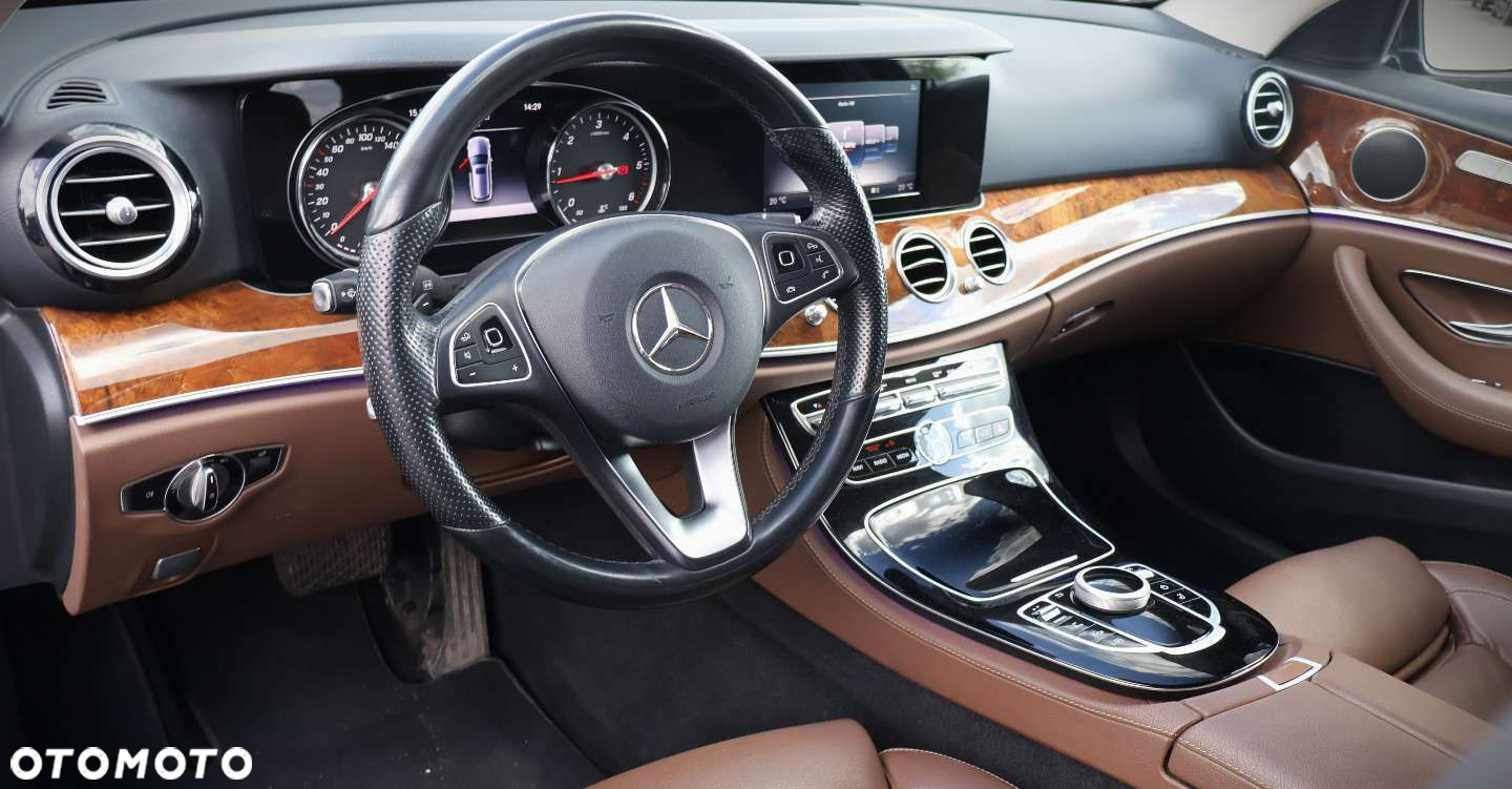 Mercedes-Benz Klasa E - 11
