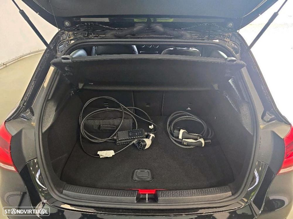 Mercedes-Benz A 250 e Style Plus - 45