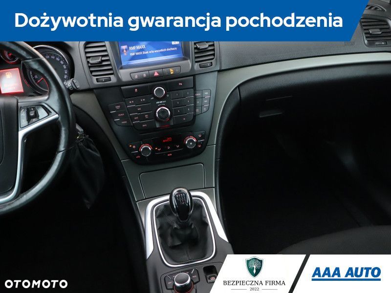 Opel Insignia - 10