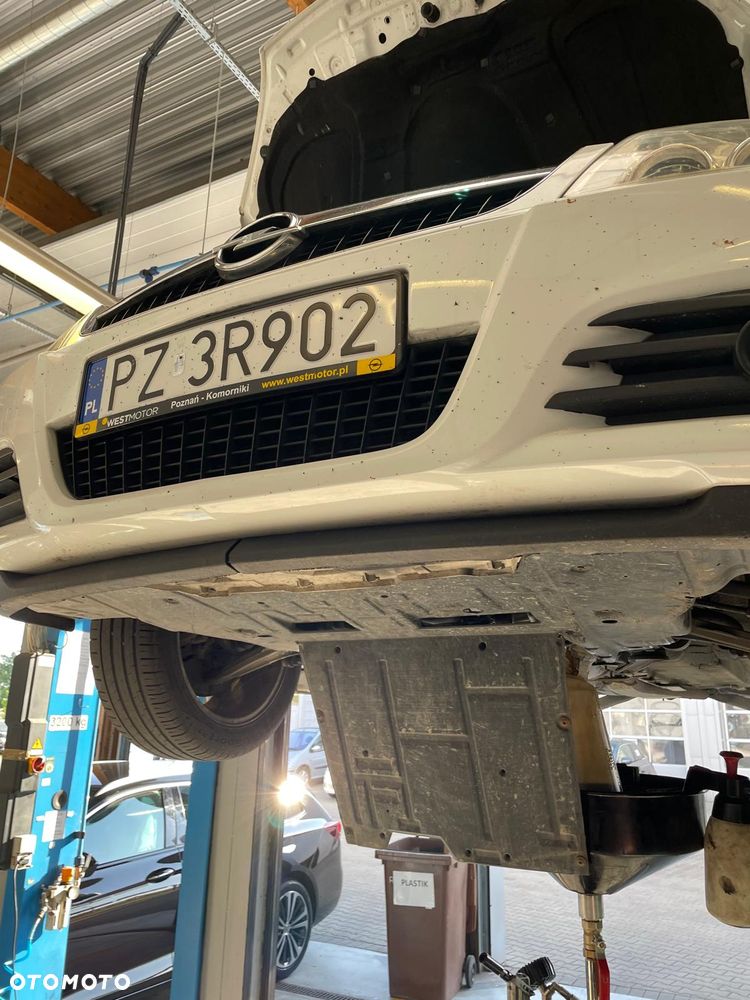 Opel Vectra 1.9 CDTI DPF - 13