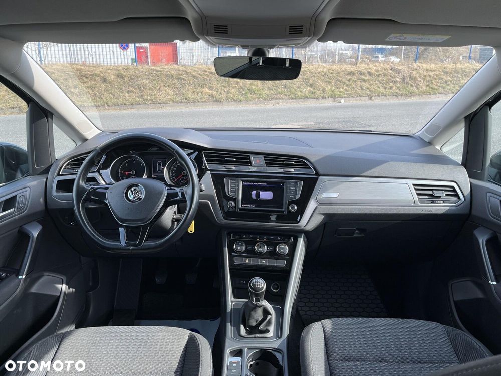 Volkswagen Touran 2.0 TDI BMT Comfortline - 22