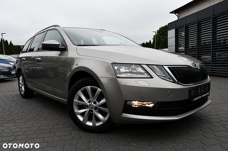 Skoda Octavia 1.6 TDI DSG Style - 1