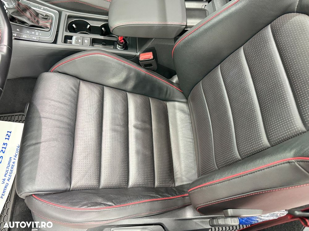Volkswagen Golf GTI TCR 2.0 TSI OPF DSG - 18