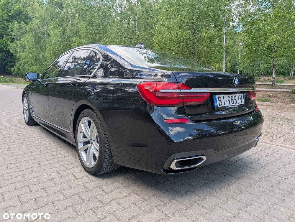 BMW Seria 7 740i - 10