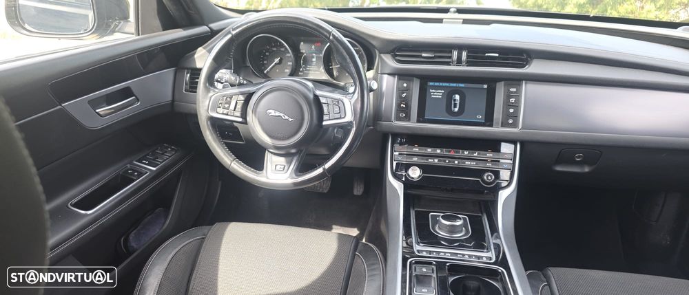 Jaguar XF Sportbrake 20d AWD Aut. R-Sport - 14