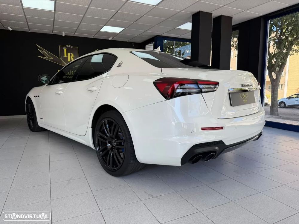 Maserati Ghibli GT Hybrid - 32