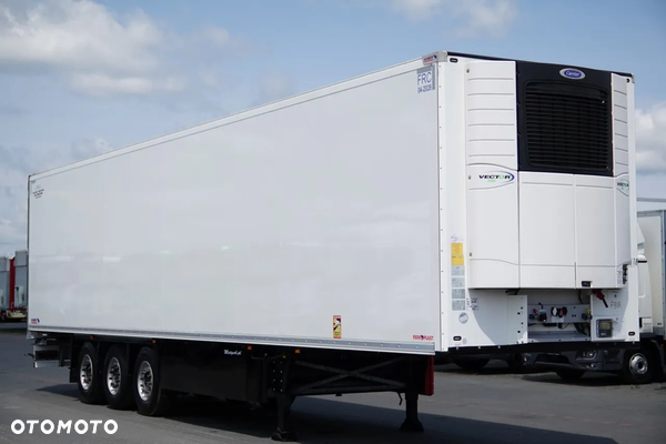 Schmitz Cargobull CHŁODNIA / AGREGAT CARRIER VECTOR 1550 / DOPPELSTOCK / OŚ PODNOSZONA / KOSZ NA PALETY / 2022 r