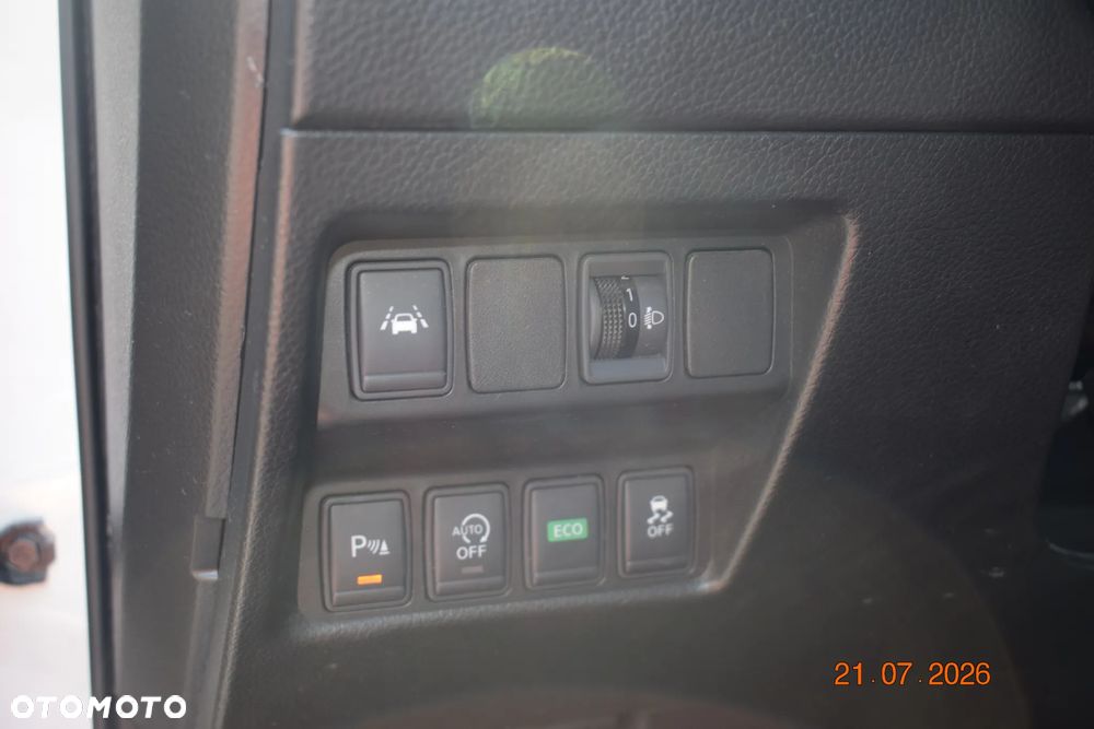 Nissan Qashqai 1.6 DCi Xtronic N-Connecta - 12