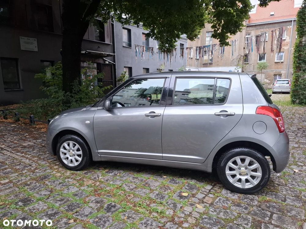 Suzuki Swift - 7