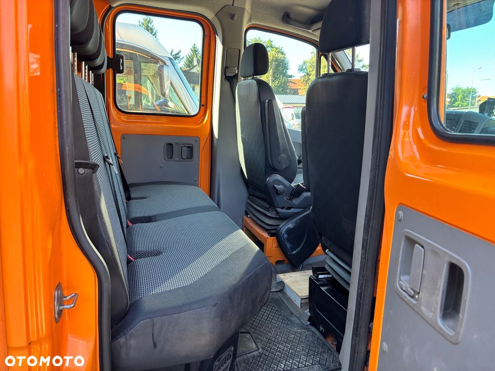 Mercedes-Benz Sprinter - 15