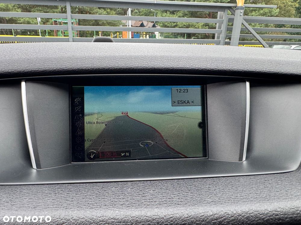 BMW X1 xDrive18d xLine - 15
