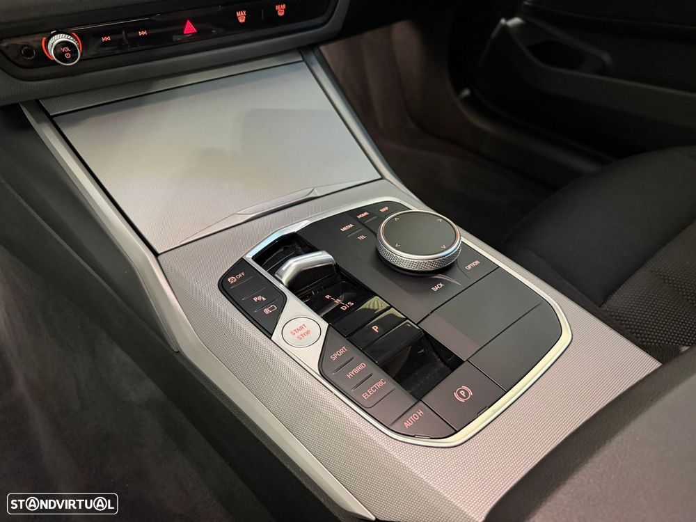 BMW 320 - 16
