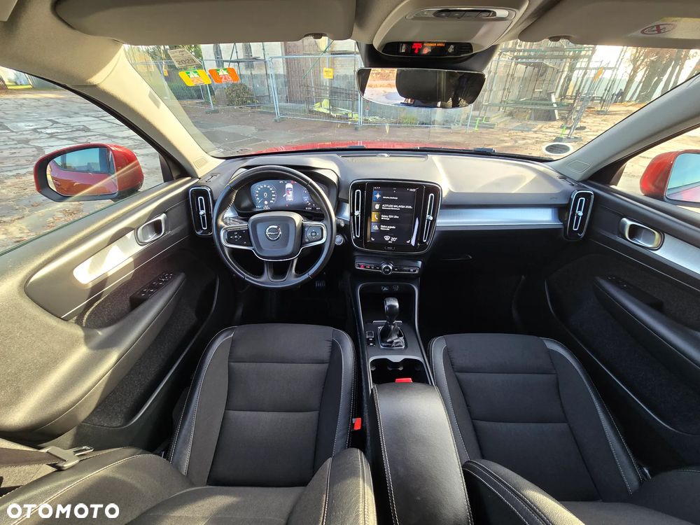 Volvo XC 40 T3 Momentum - 3