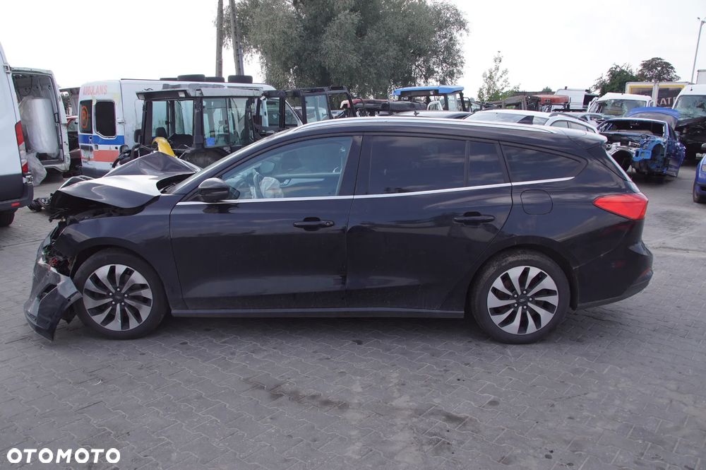 Auto na części - Ford Focus MK4 1.5 EcoBoost 150 KM YZDA JX6R-7F097-AHC Shadow Black 2019R Silnik Skrzynia Drzwi Szyba Klapa Lusterko Lampa Zderzak Deska Kokpit Sterownik Moduł Czujnik Licznik Wyświetlacz Kierownica - 8