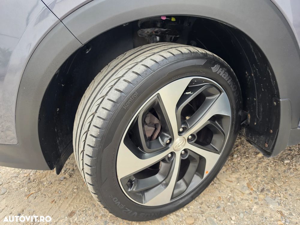 Hyundai Tucson 1.6 T-GDi 4WD 6MT Style - 9