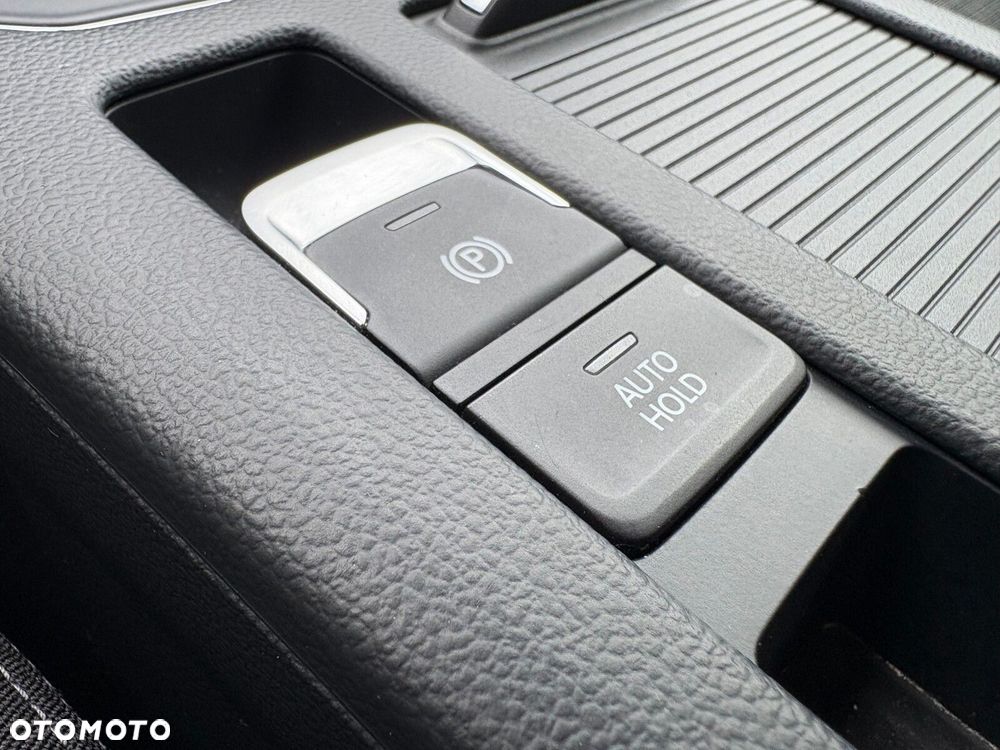 Volkswagen Passat - 27