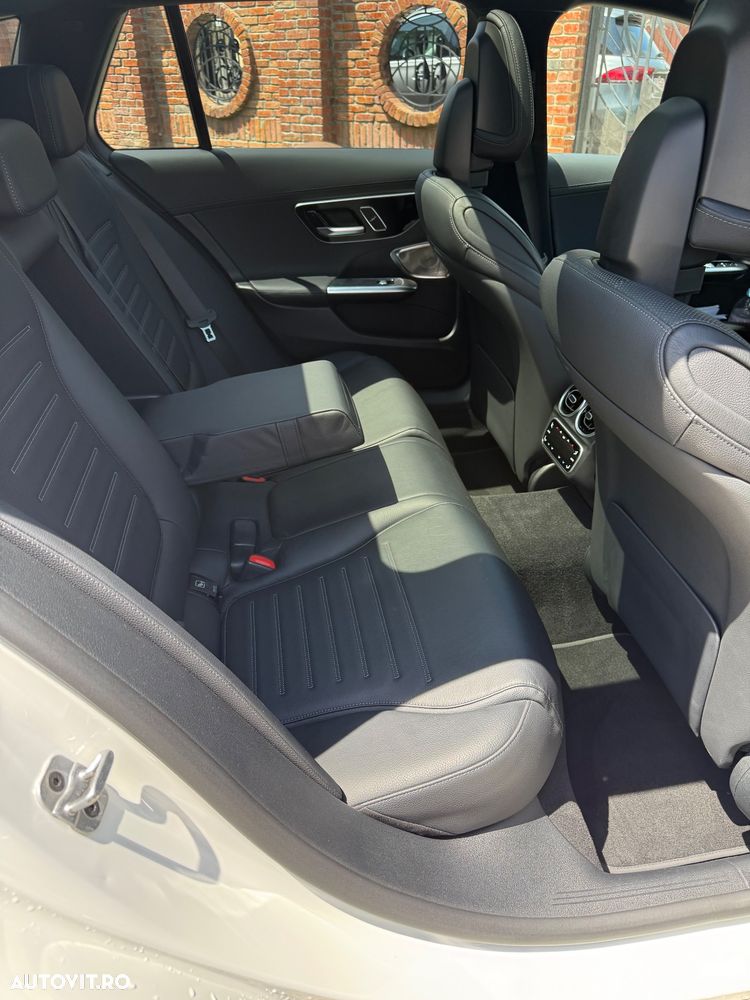 Mercedes-Benz C 300 de 4MATIC 9G-TRONIC AMG Line - 13