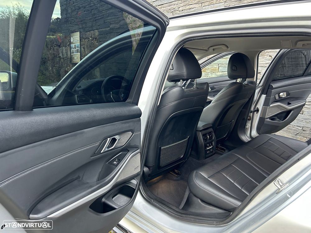 BMW 320 d Line Sport - 15