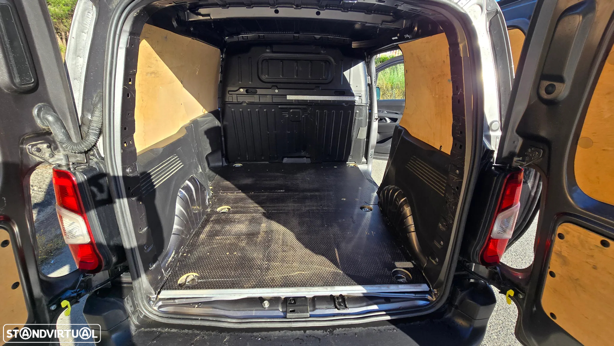 Peugeot Partner Asphalt c/autm - 25