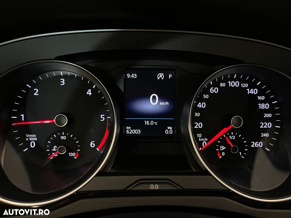 Volkswagen Passat 2.0 TDI DSG Highline - 26