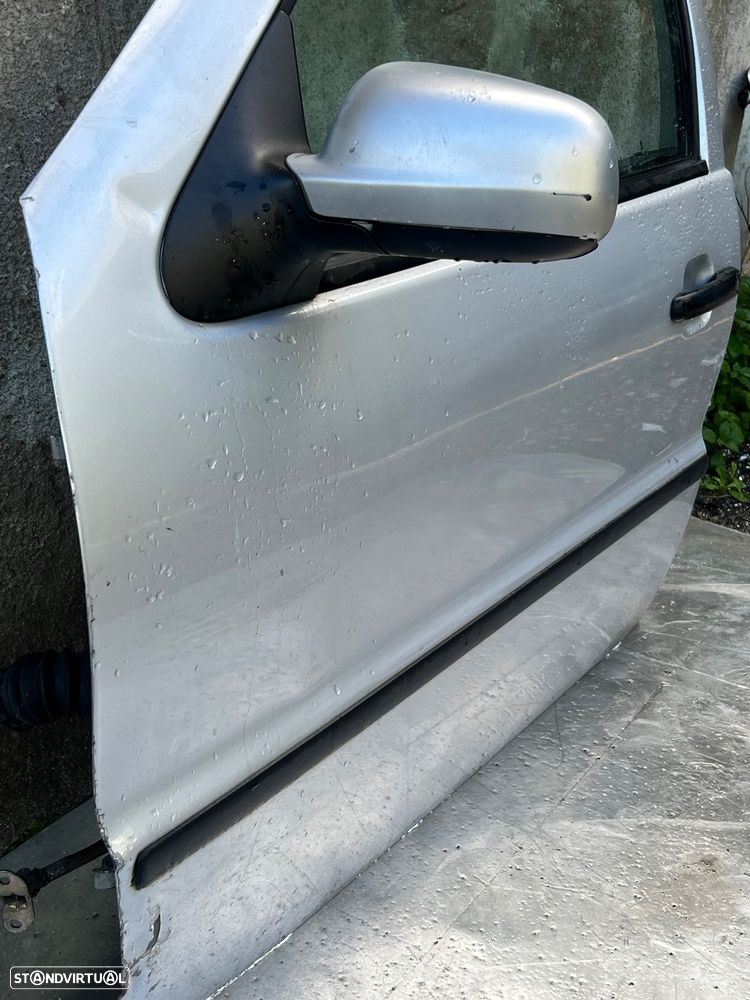 Porta Frente esquerda Vw Polo 2001 - 4