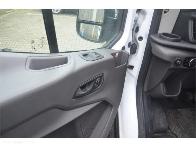 Ford Transit - 13