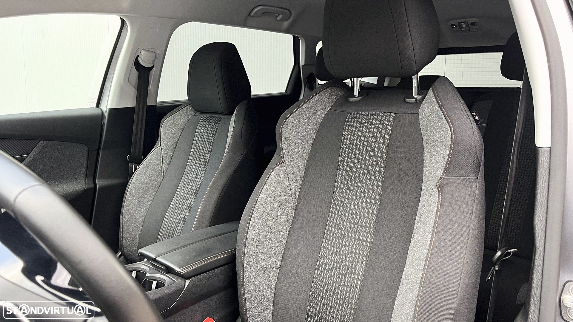 Peugeot 5008 1.2 PureTech Allure EAT8 - 10