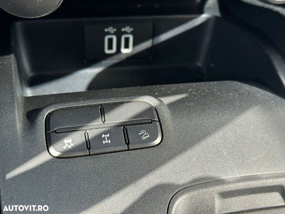 Ford Ranger Raptor - 12