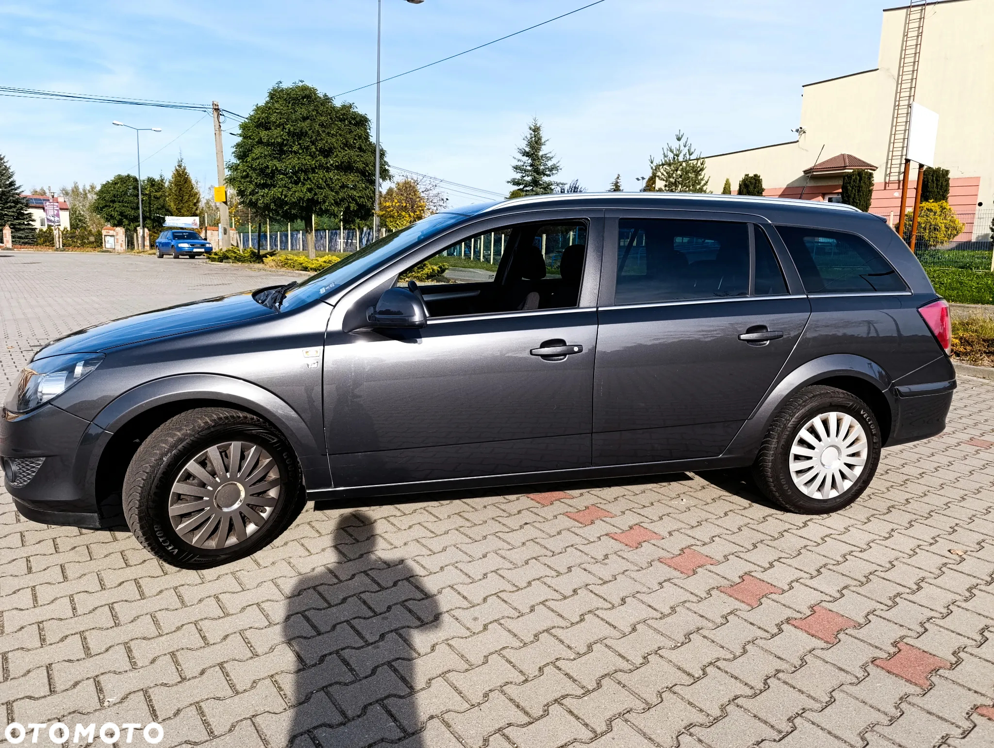 Opel Astra 1.4 Caravan Edition 111 Jahre - 9