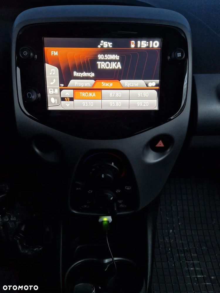 Toyota Aygo x-JBL - 23
