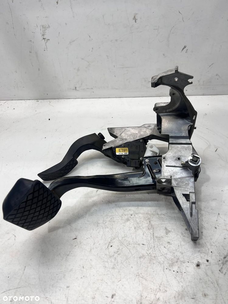 PEDAŁ PEDAŁY KOMPLET AUDI A4 B6 B7 8E1721117A 8E1723523G - 1