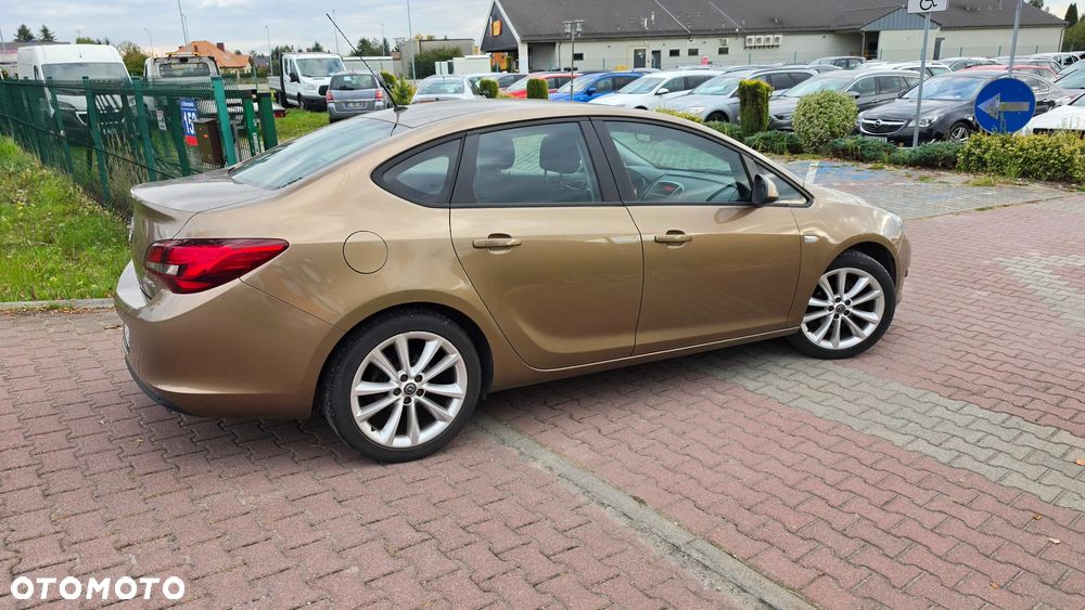 Opel Astra 1.4 Turbo Active - 17