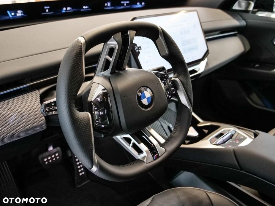 BMW iX3 - 10