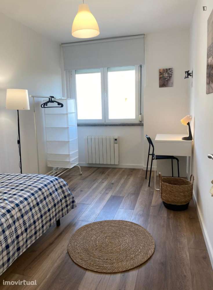 Quarto - localizado em Benfica Lisbon - Grande imagem: 5/30