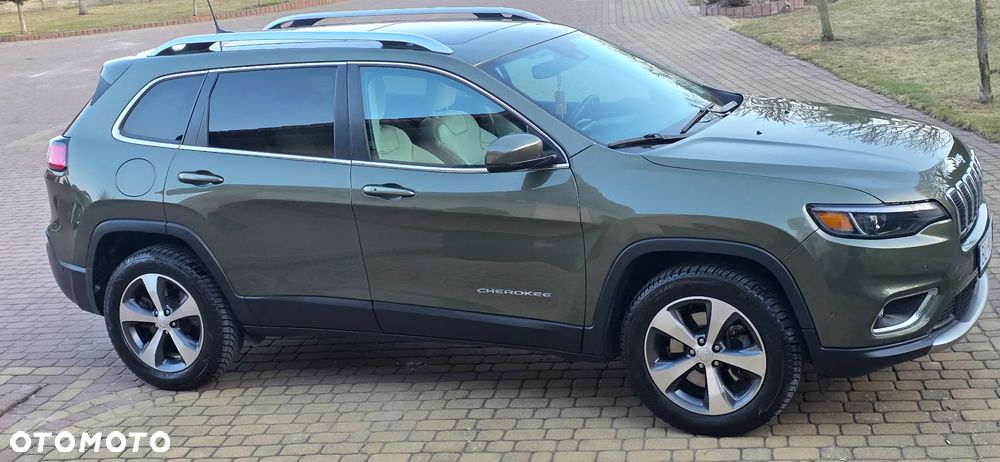 Jeep Cherokee - 15
