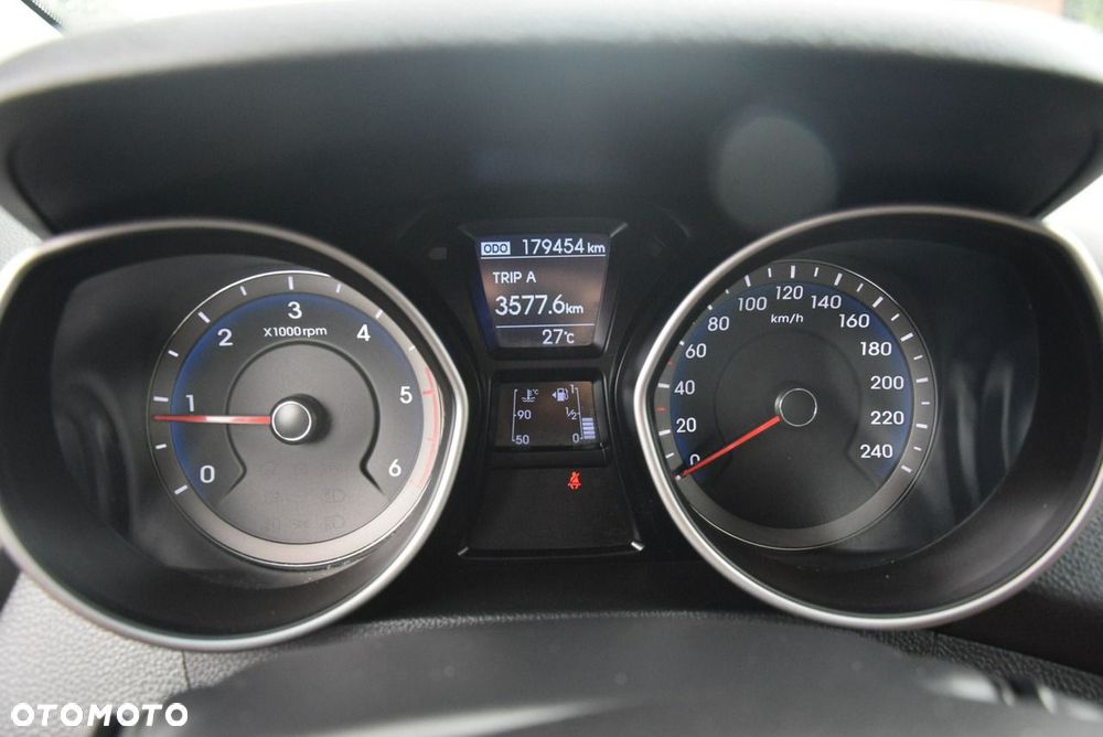 Hyundai i30 1.6 CRDi Fifa World Cup Edition - 37