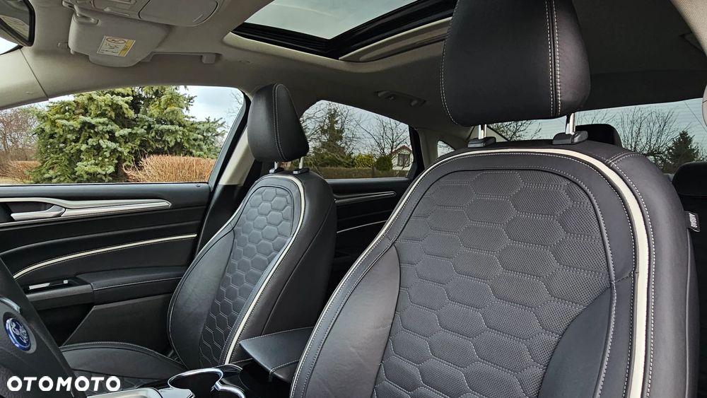 Ford Mondeo - 33