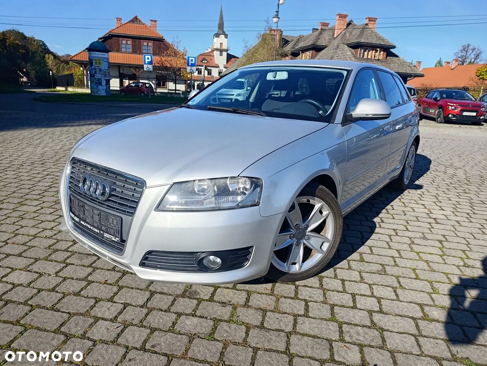 Audi A3 Sportback 2.0 TDI DPF Attraction - 1