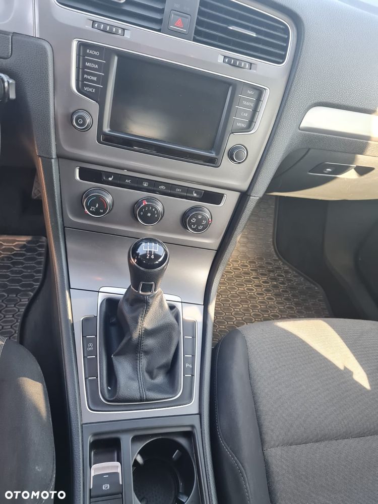 Volkswagen Golf 1.6 TDI BlueMotion Technology Lounge - 12