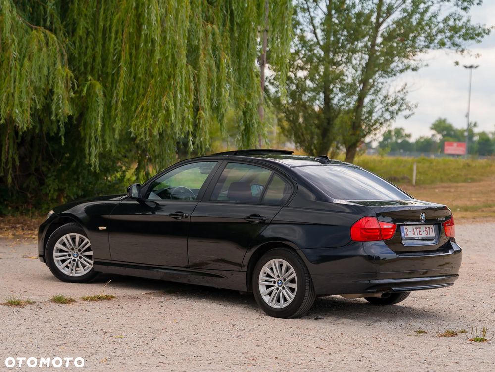 BMW Seria 3 318i Edition Exclusive - 6
