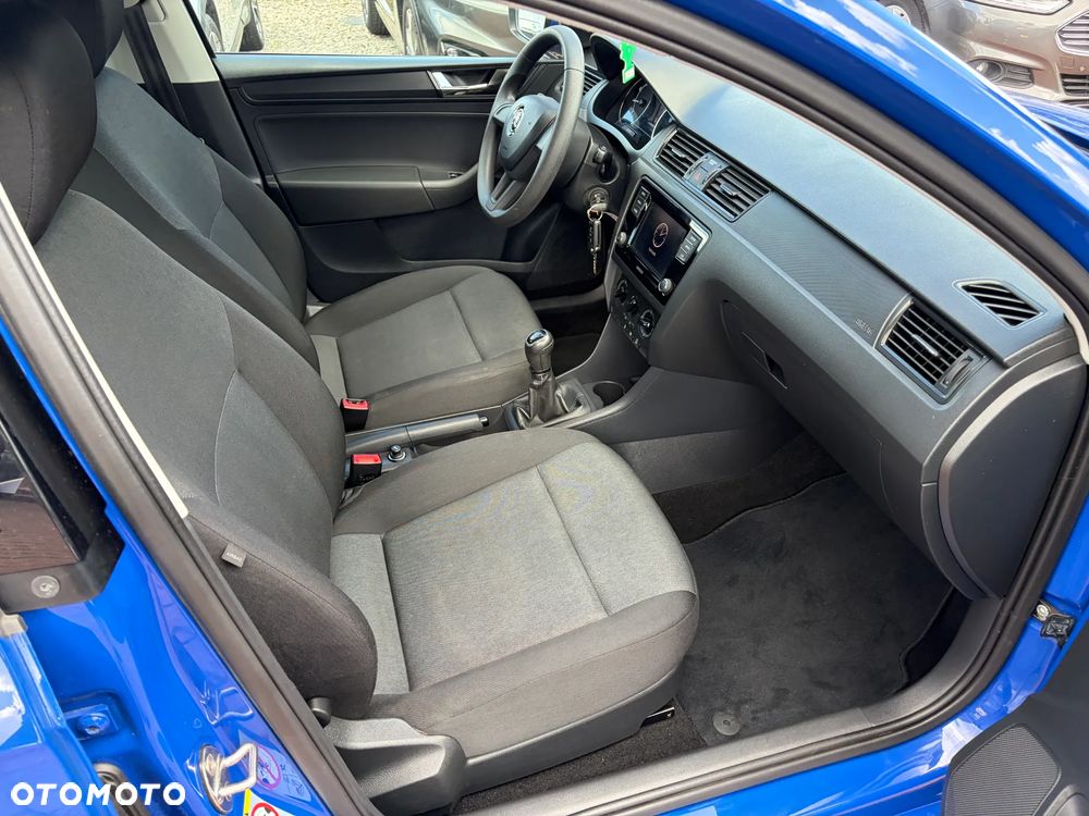 Skoda RAPID - 12