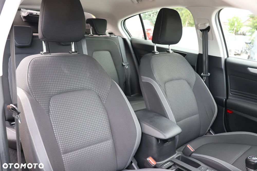 Ford Focus - 16
