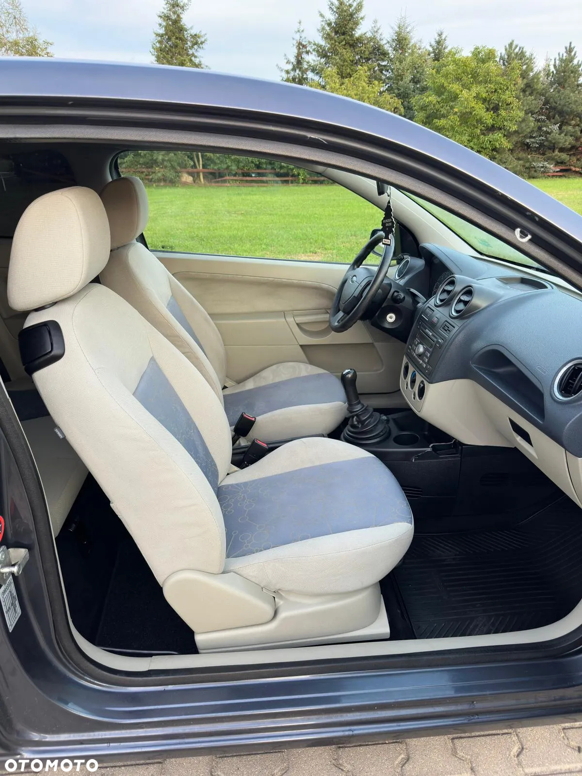 Ford Fiesta 1.3 - 4