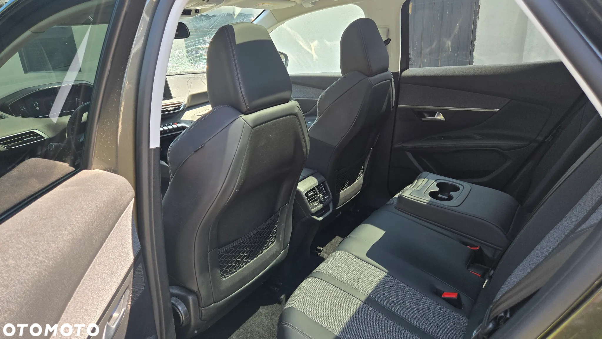 Peugeot 3008 PureTech 130 Stop & Start GPF Allure Pack - 13