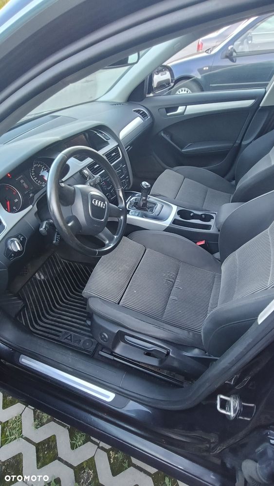 Audi A4 Avant 2.0 TDI DPF Ambition - 13