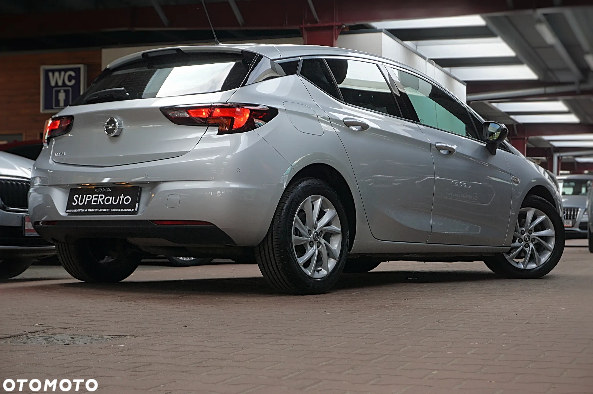 Opel Astra V 1.2 T Elegance S&S - 12