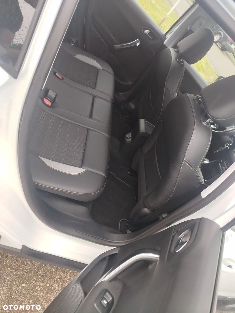 Peugeot 2008 - 9