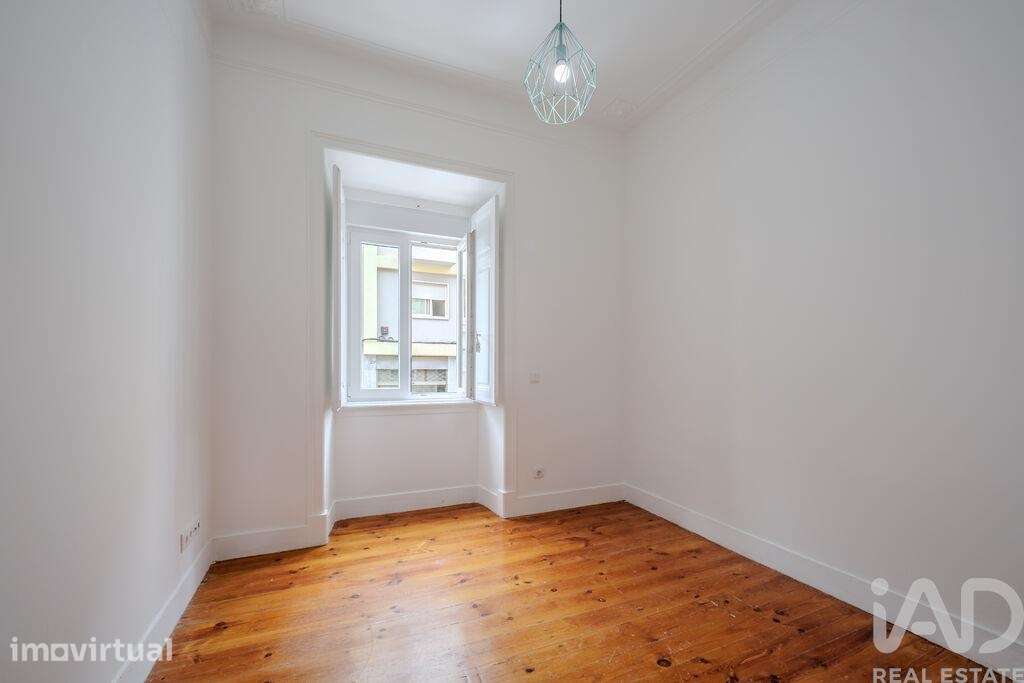 Apartamento T1 em Campolide de 43 m2 - Grande imagem: 2/40